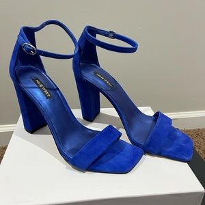 Blue strap heels. Velvet.
